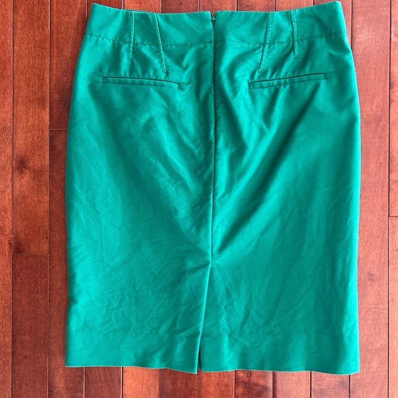 J. Crew Women's Green Pencil Skirt Size 2 - Picture 2 of 7